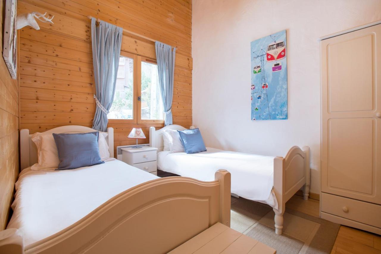 Chalet Muguet Gauche With Hot Tub Sleeps 10 Central Morzine Eksteriør bilde