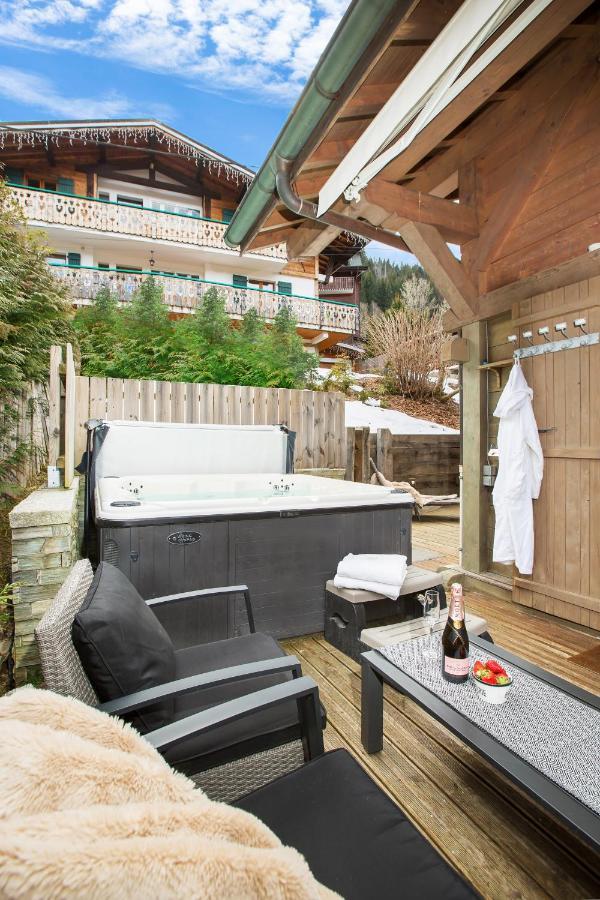 Chalet Muguet Gauche With Hot Tub Sleeps 10 Central Morzine Eksteriør bilde